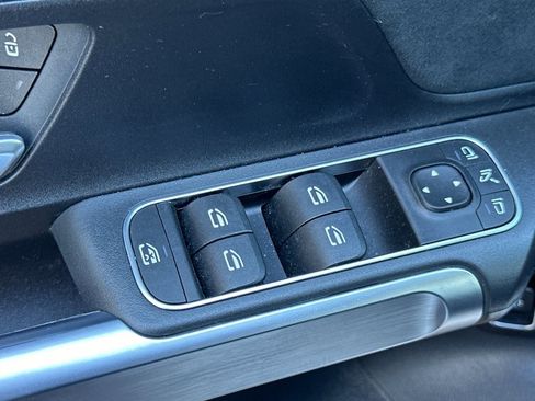 Certified 2023 Mercedes-Benz GLB 250 White image 13