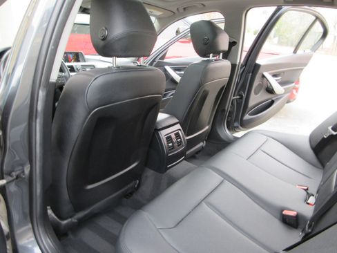 Used 2016 BMW 320i Sedan image 33