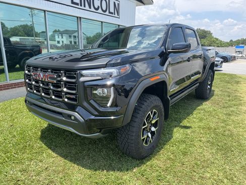 Used 2025 GMC Canyon AT4 w/ AT4X Package image 5