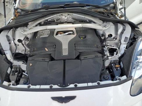 Used 2021 Aston Martin DBX image 7