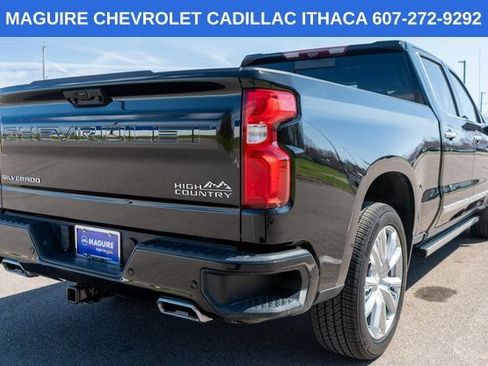 Used 2022 Chevrolet Silverado 1500 High Country w/ High Country Premium Package AWD/4WD image 6