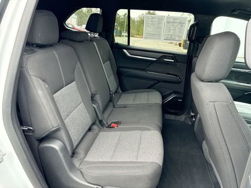 Used 2025 GMC Acadia Elevation image 26