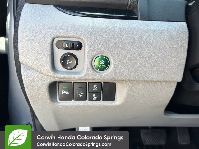 Used 2016 Honda Pilot Touring image 24