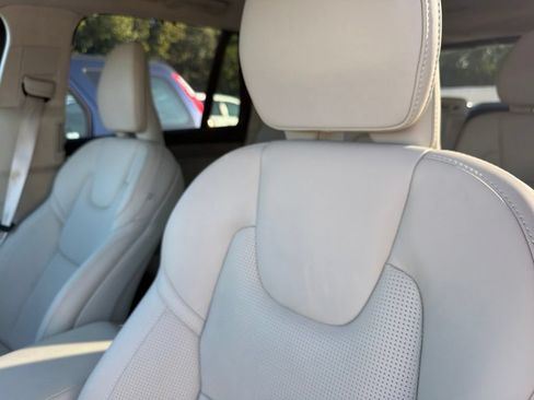 Used 2025 Volvo XC90 B6 Ultra w/ Lounge Package AWD/4WD image 4