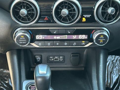 Certified 2024 Nissan Sentra SR image 19