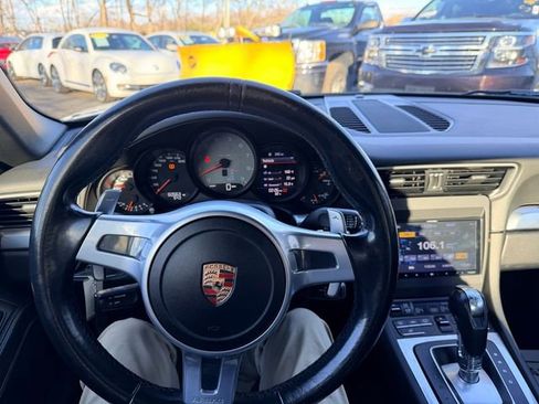 Used 2015 Porsche 911 Carrera 4S AWD/4WD image 17