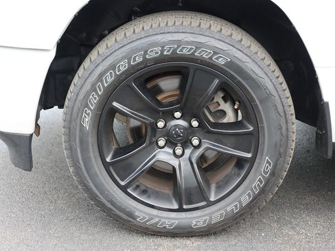 Used 2023 RAM 1500 Big Horn AWD/4WD image 13