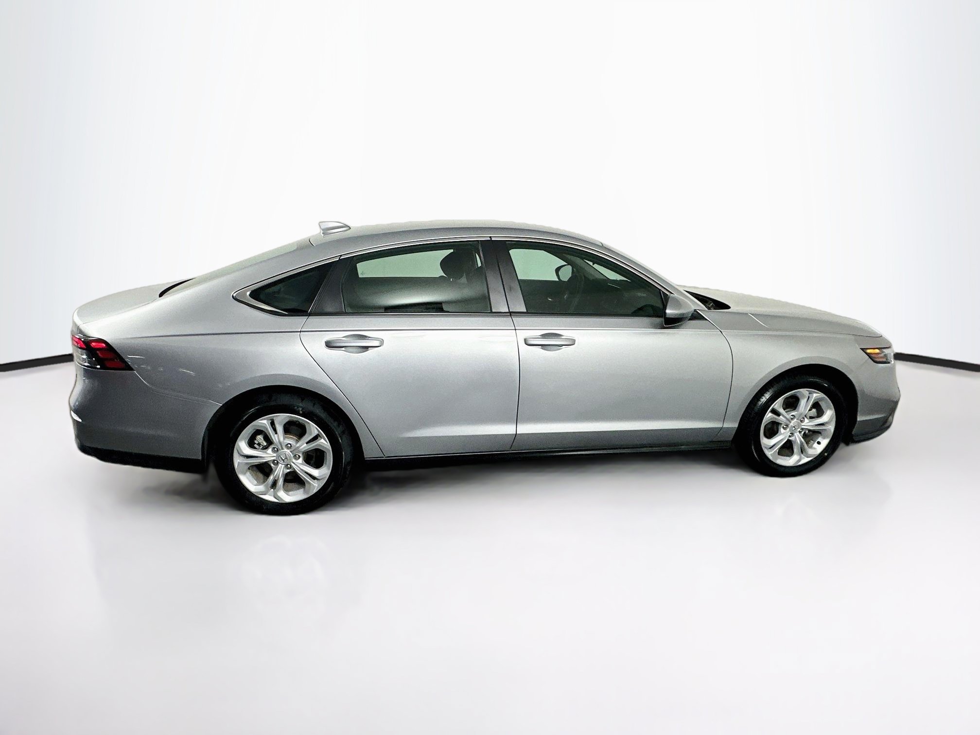 Used 2024 Honda Accord LX image 10