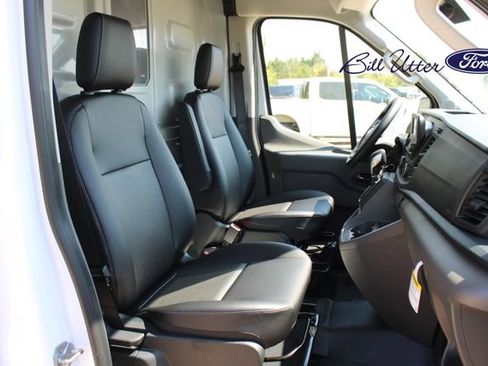 New 2025 Ford Transit 250 148 Medium Roof image 7