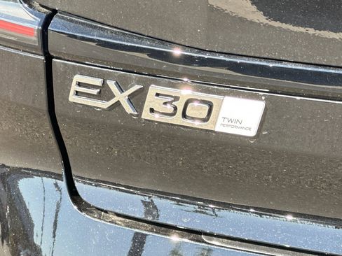 New 2025 Volvo EX30 Plus w/ Protection Package Premier image 29
