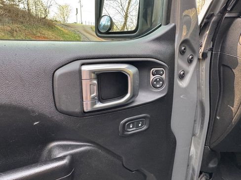 Used 2021 Jeep Wrangler Unlimited Sport image 19