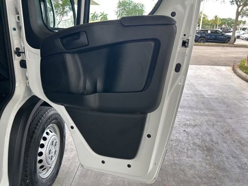 Used 2025 RAM ProMaster 3500 w/ Convenience Group FWD image 24