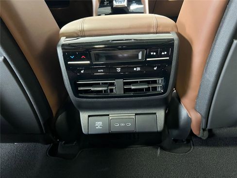 New 2026 Acura MDX SH-AWD w/Advance image 31