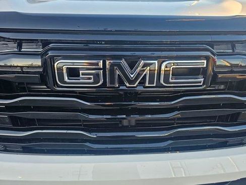 New 2026 GMC Terrain Elevation w/ Elevation Premium Package image 9