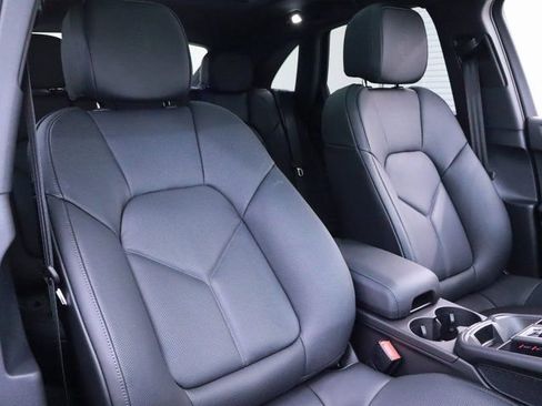 New 2025 Porsche Macan Turbo image 40