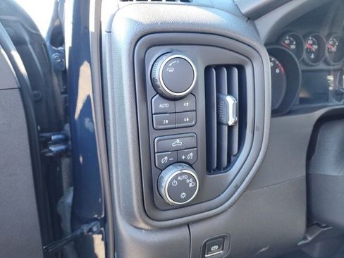 Used 2022 Chevrolet Silverado 1500 Custom Trail Boss image 9