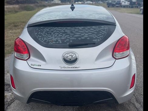 Used 2014 Hyundai Veloster w/ Style Package 02 image 9