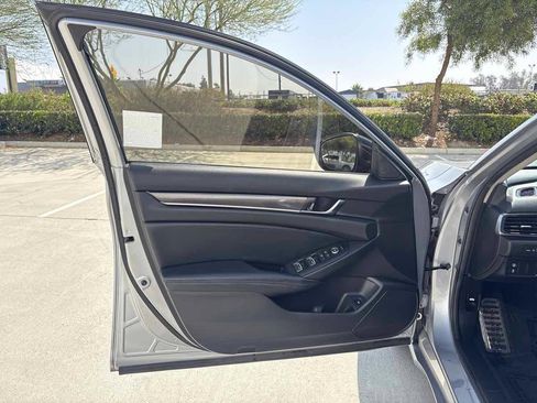 Used 2021 Honda Accord Sport Special Edition image 18
