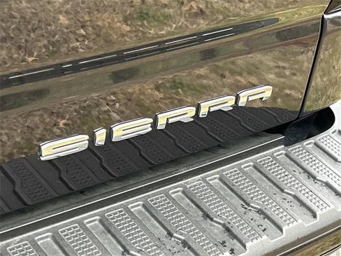 Used 2023 GMC Sierra 1500 Denali image 8