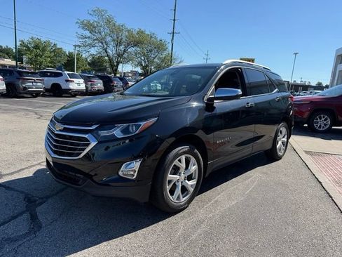 Used 2020 Chevrolet Equinox Premier w/ LPO, Cargo Package AWD/4WD image 3