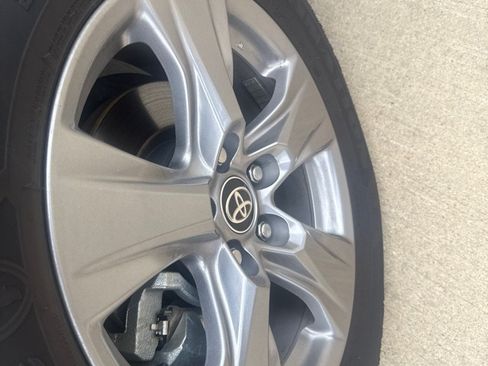 Used 2025 Toyota RAV4 LE AWD/4WD image 9
