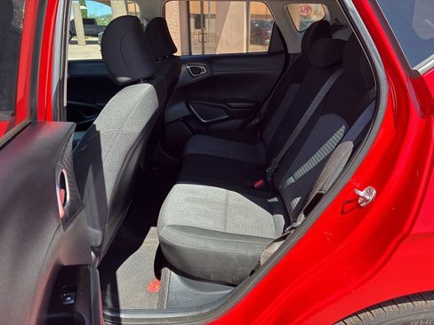Used 2021 Kia Soul S FWD image 16