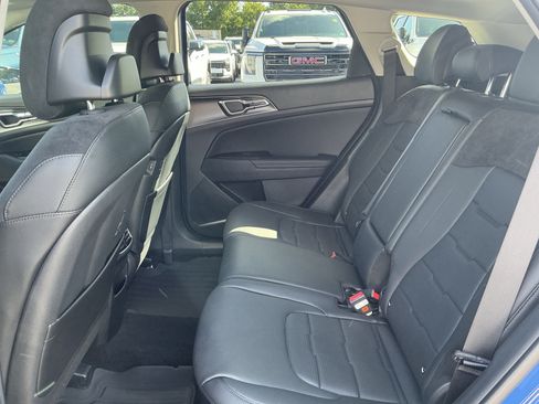 Certified 2026 Kia Sportage SX AWD/4WD image 10