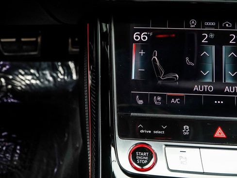 Used 2022 Audi S8 4.0T image 23