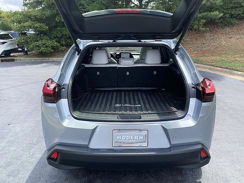 Used 2025 Lexus UX 300h FWD image 21