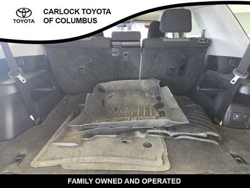 Used 2016 Toyota 4Runner SR5 AWD/4WD image 16