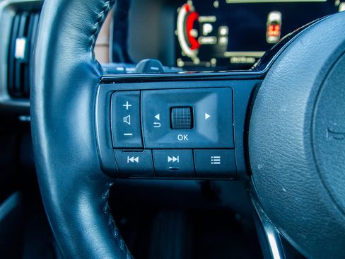 Used 2023 Nissan Pathfinder Platinum w/ Lighting Package (N93) image 22