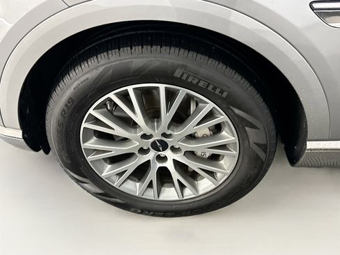 Used 2025 Genesis GV80 2.5T Standard AWD/4WD image 11
