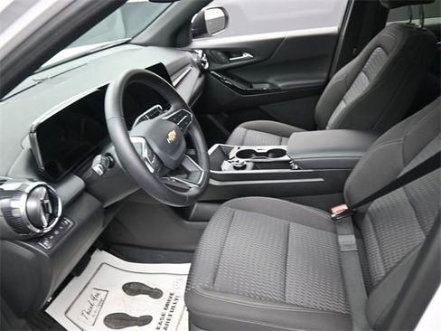 New 2026 Chevrolet Equinox LT w/ LPO, Floor Liner Package image 8
