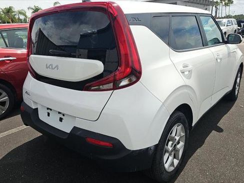 Used 2022 Kia Soul LX w/ Technology Package FWD image 6