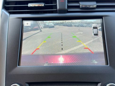 Used 2017 Ford Fusion Energi SE image 32