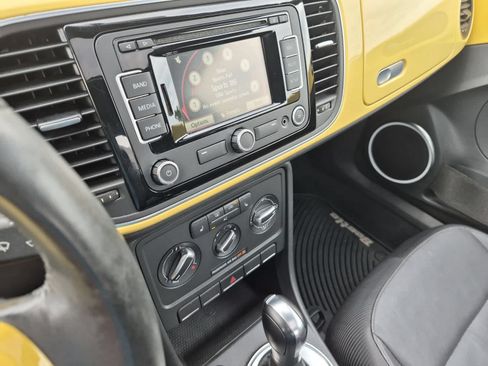 Used 2012 Volkswagen Beetle 2.5 FWD image 27