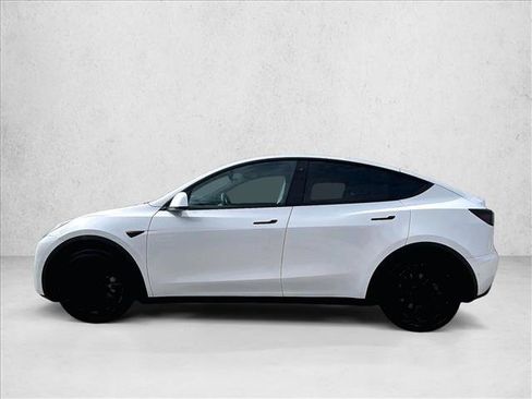 Used 2022 Tesla Model Y Long Range AWD/4WD image 6