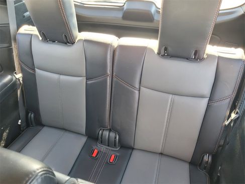 Used 2020 Nissan Pathfinder SL image 8