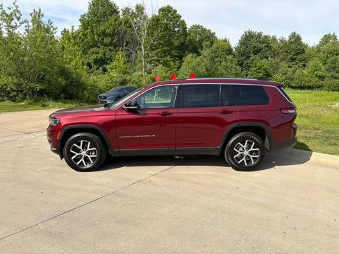 Used 2023 Jeep Grand Cherokee L Limited AWD/4WD image 6