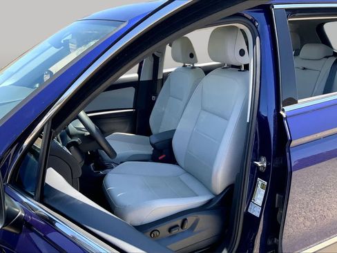Used 2021 Volkswagen Tiguan SE AWD/4WD image 7
