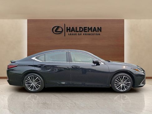 Used 2023 Lexus ES 350 w/ Premium Package FWD image 7