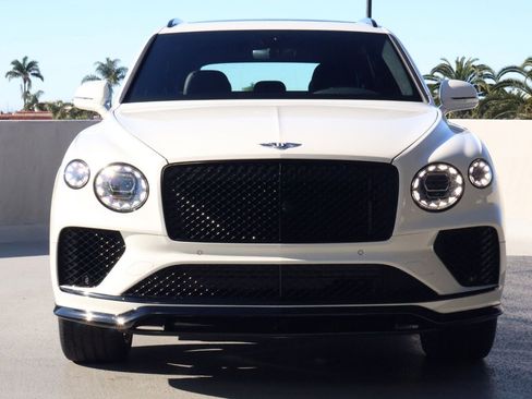 Certified 2022 Bentley Bentayga image 10