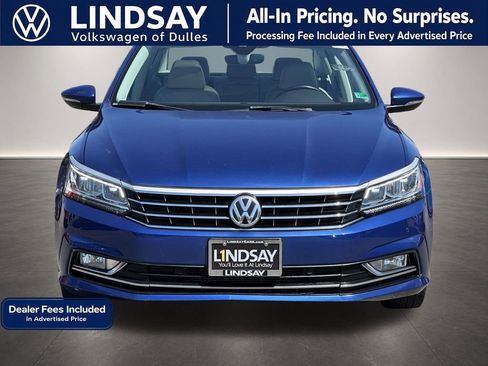 Used 2017 Volkswagen Passat 1.8T SEL Premium FWD image 3
