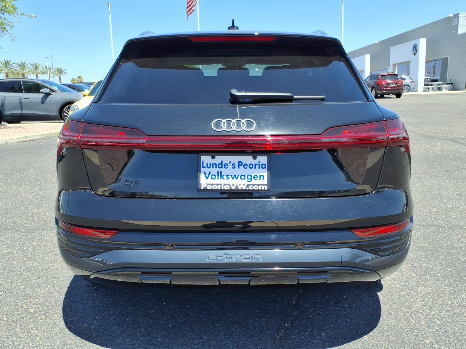 Used 2024 Audi Q8 e-tron Premium Plus w/ Premium Plus Package AWD/4WD image 6