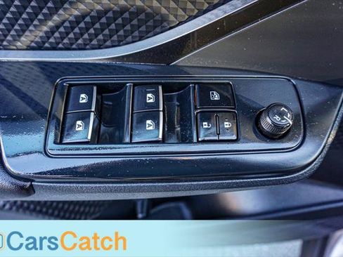 Used 2018 Toyota C-HR XLE image 36