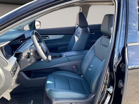 Certified 2025 Nissan Murano Platinum w/ Cargo Package image 23