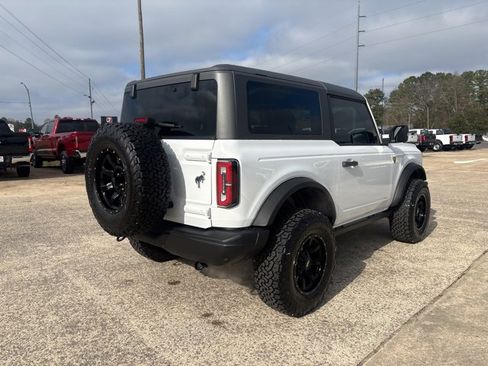 Used 2022 Ford Bronco Badlands image 8