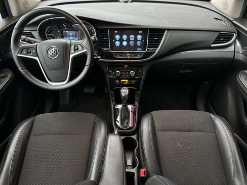 Used 2021 Buick Encore Preferred image 12