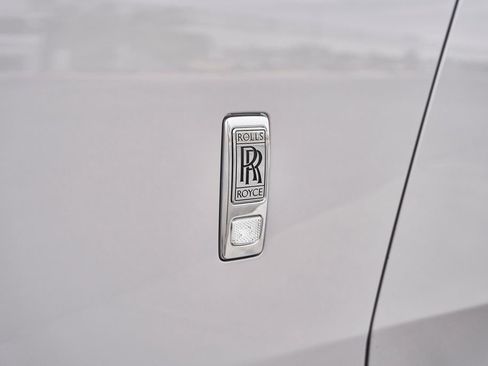 Used 2025 Rolls-Royce Spectre w/ Spectre Launch Package AWD/4WD image 9