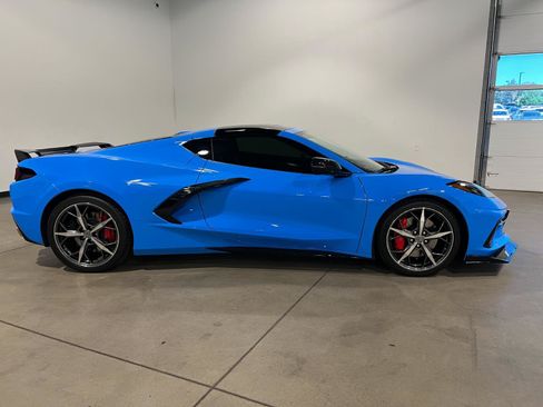 Used 2023 Chevrolet Corvette Stingray Preferred Cpe w/ Z51 Performance Package RWD image 2